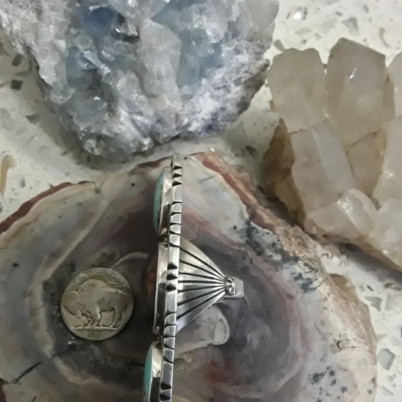 Huge!Vtg Navajo Turquoise Ring - Picture 7 of 8